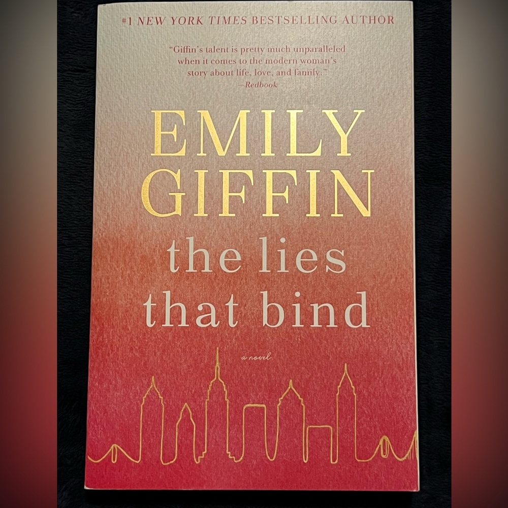 Emily Giffin.‎ NY Times best selling author. The Lies That Bind. NWT.
